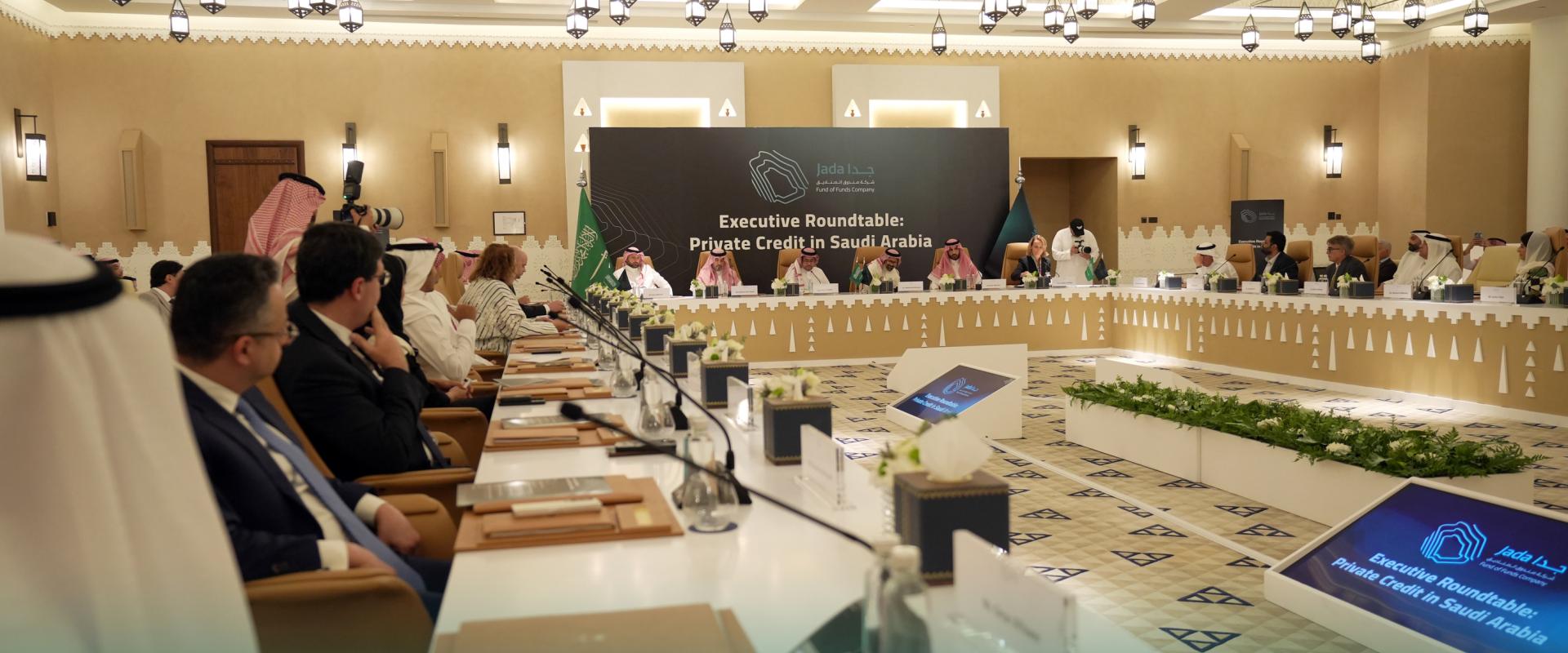 Executive Roundtable Thumb